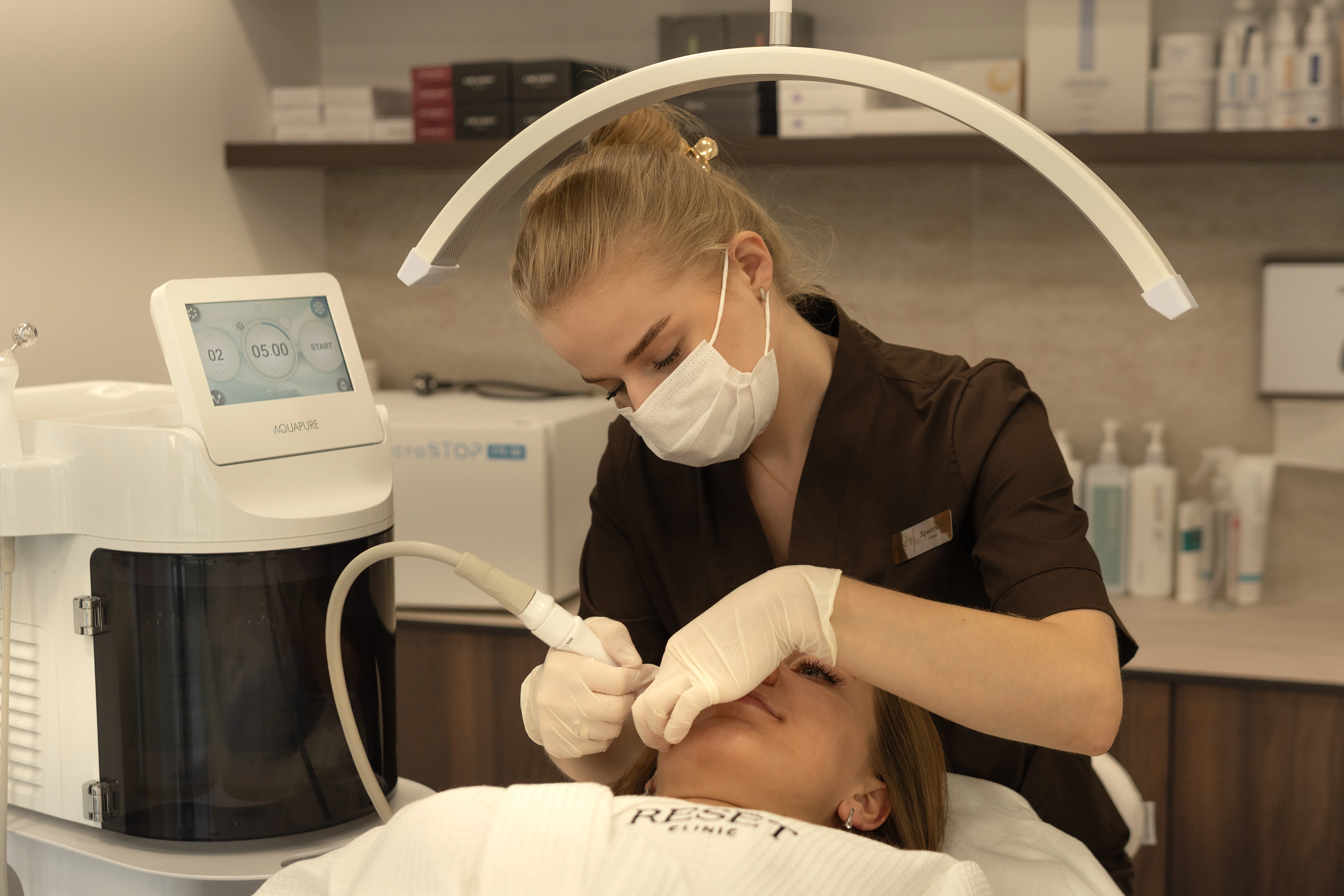 Доглядова косметологія в RESET Clinic у Львові